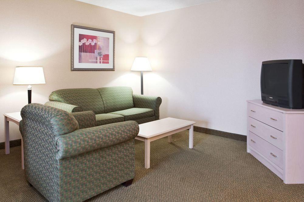 Holiday Inn Express Vermilion By Ihg מראה חיצוני תמונה
