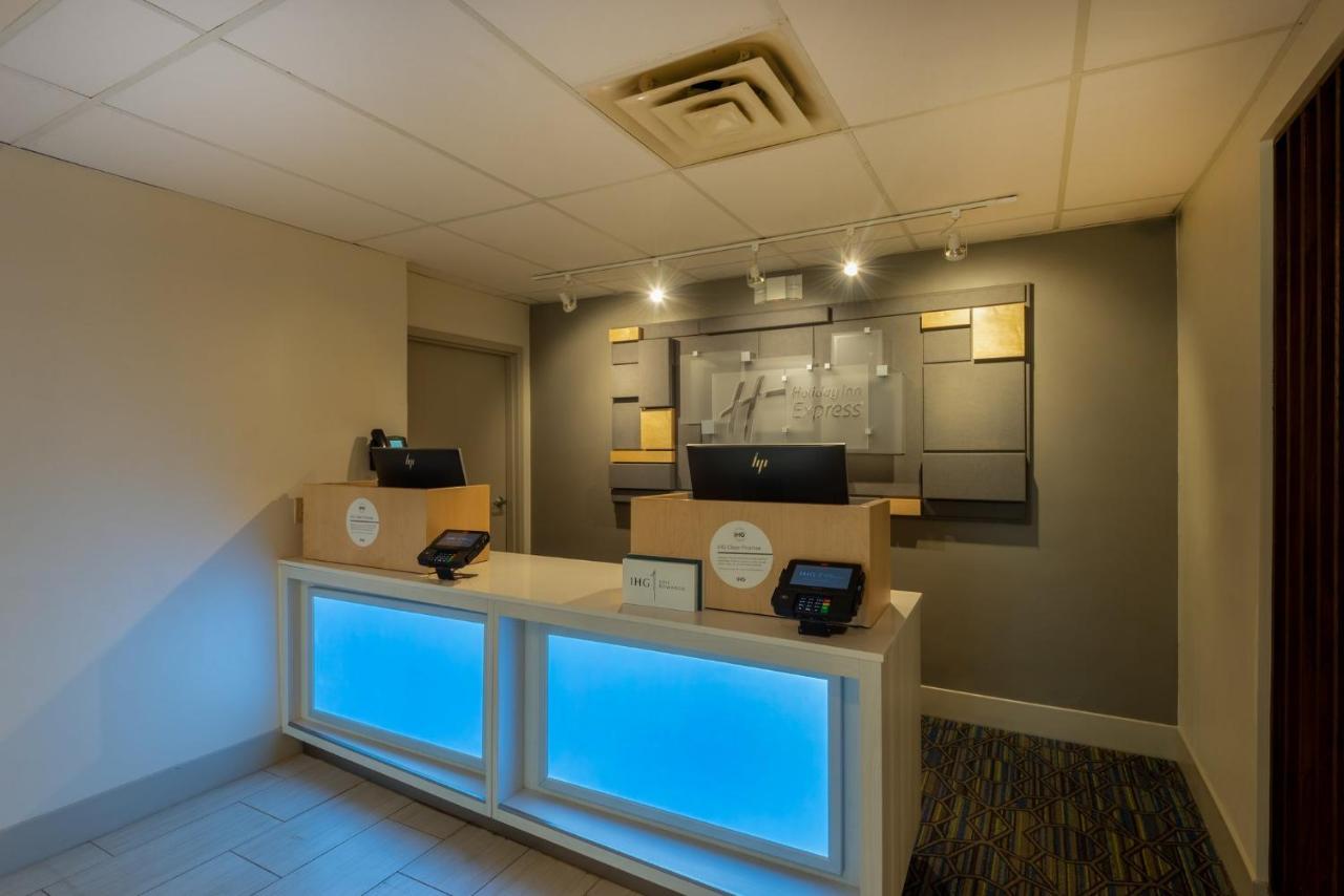 Holiday Inn Express Vermilion By Ihg מראה חיצוני תמונה