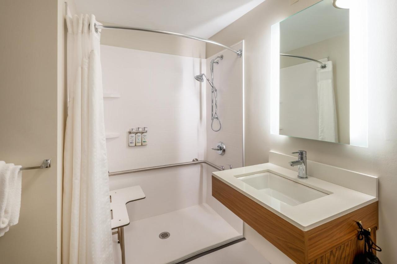 Holiday Inn Express Vermilion By Ihg מראה חיצוני תמונה