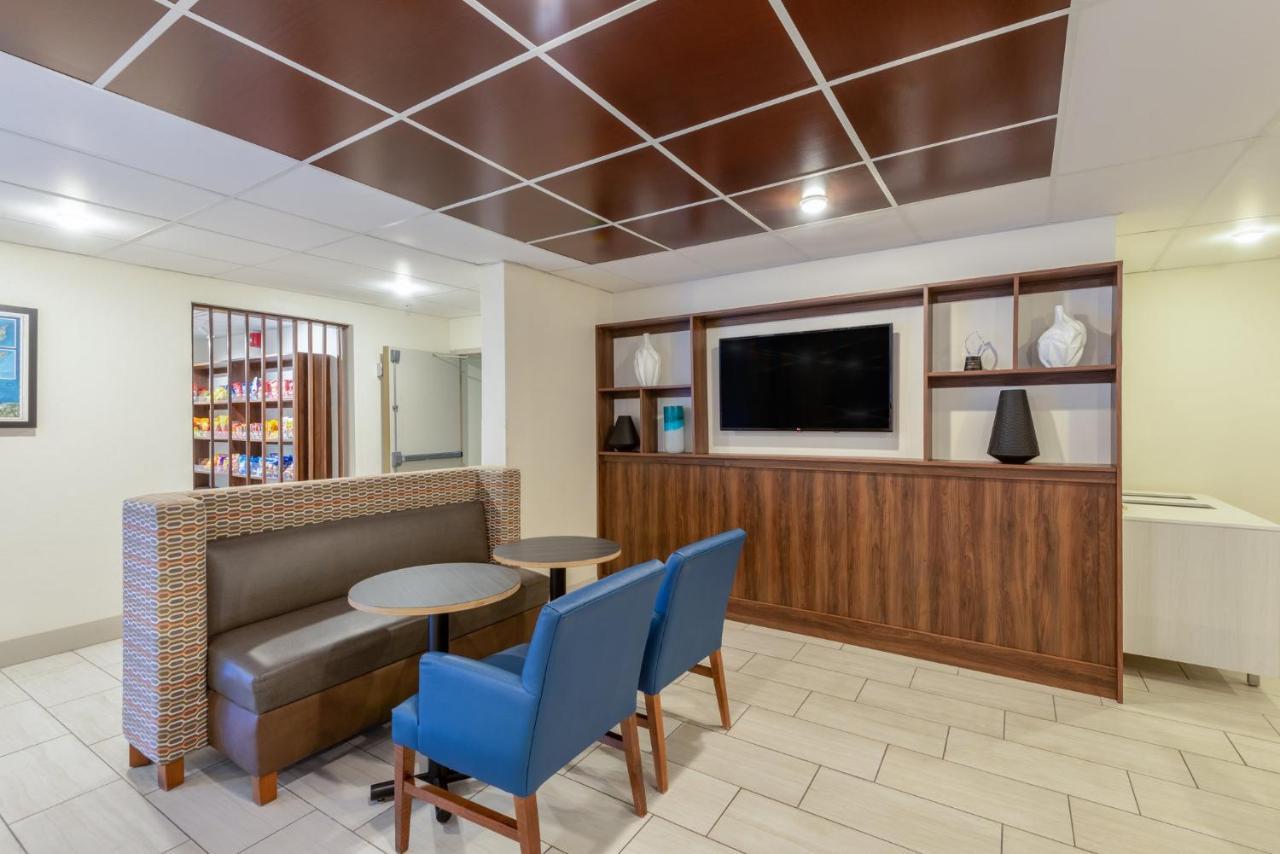 Holiday Inn Express Vermilion By Ihg מראה חיצוני תמונה