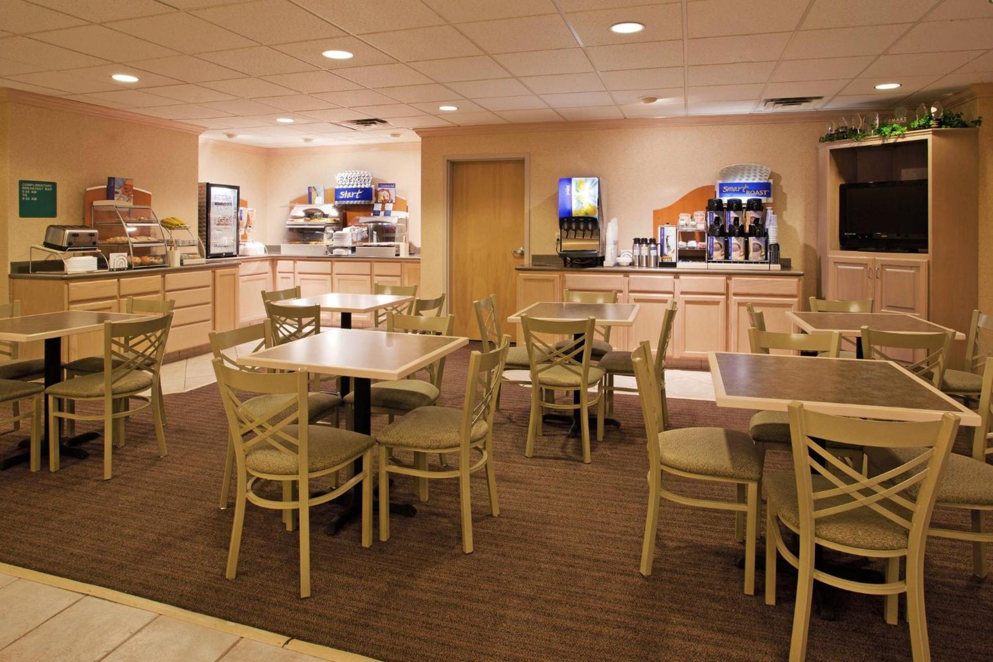 Holiday Inn Express Vermilion By Ihg מראה חיצוני תמונה