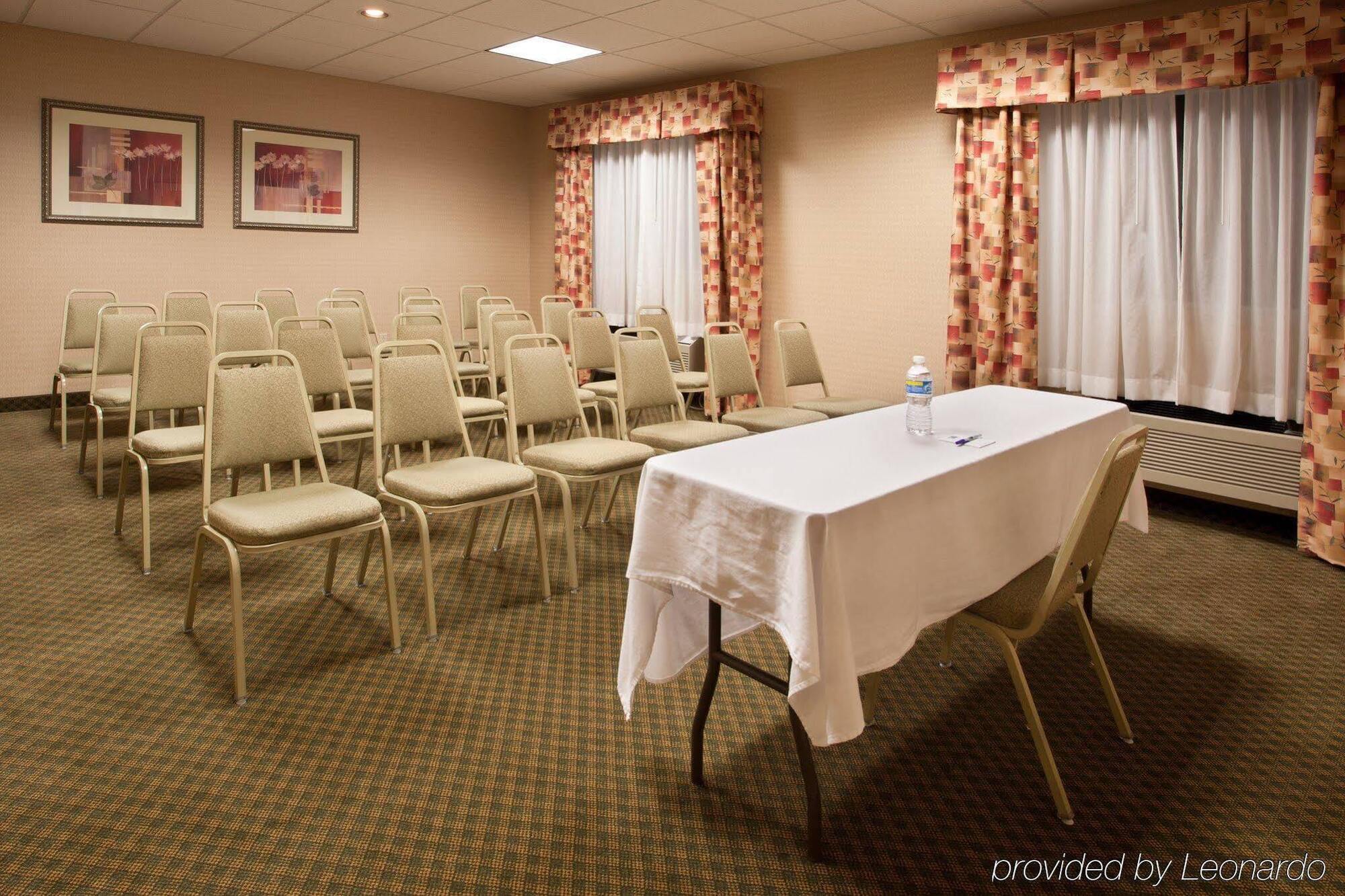 Holiday Inn Express Vermilion By Ihg מראה חיצוני תמונה